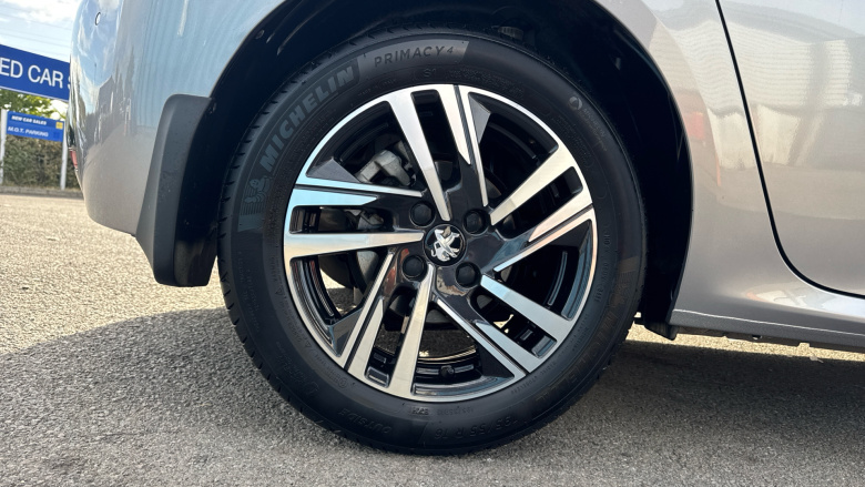 Peugeot 208 1.2 PureTech 100 Allure Premium + 5dr Petrol Hatchback